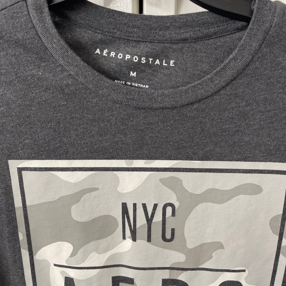 Aeropostale t-shirt (NWOT/medium) - Picture 3 of 4